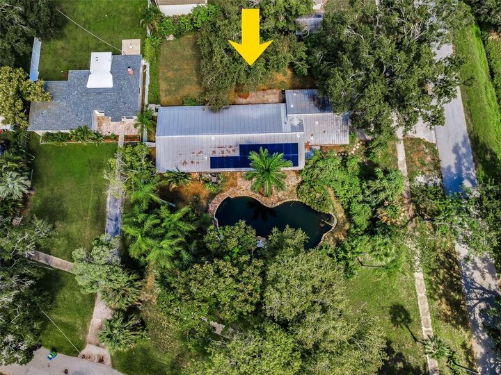 Property Photo: 416 Woodward Avenue FL 34677