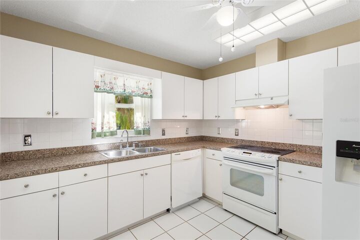 Property Photo:  679 Fort Duquesna Drive  FL 33573 