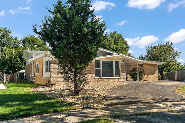 18849 Jamie Court  Homewood IL 60430 photo