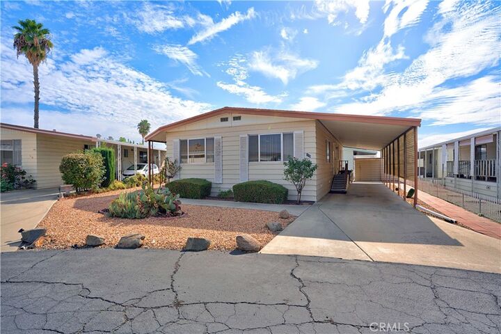 Property Photo: 1525 W Oakland Ave 115 CA 92543