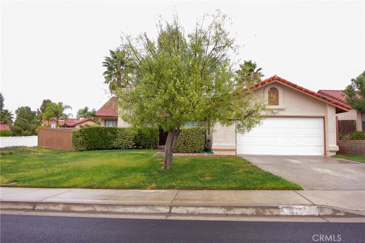 Property Photo:  23760 Redbark  CA 92557 