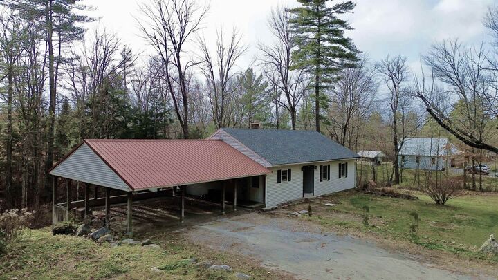 Property Photo: 2426 2nd Nh Turnpike NH 03244