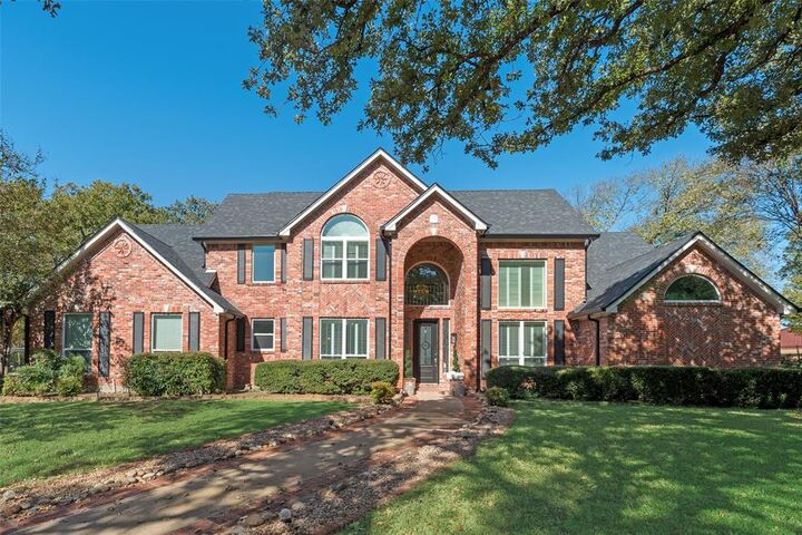 Property Photo: 7469 Bent Trail TX 76063