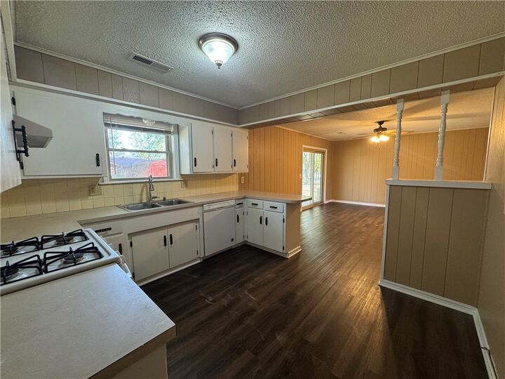 Property Photo: 2307 Ann Street AR 72762