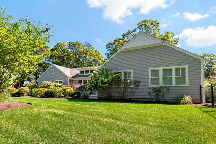 Property Photo:  564 Cotuit Bay Drive  MA 02635 