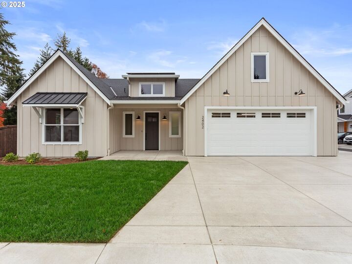 Property Photo: 2402 NW 68th St WA 98665