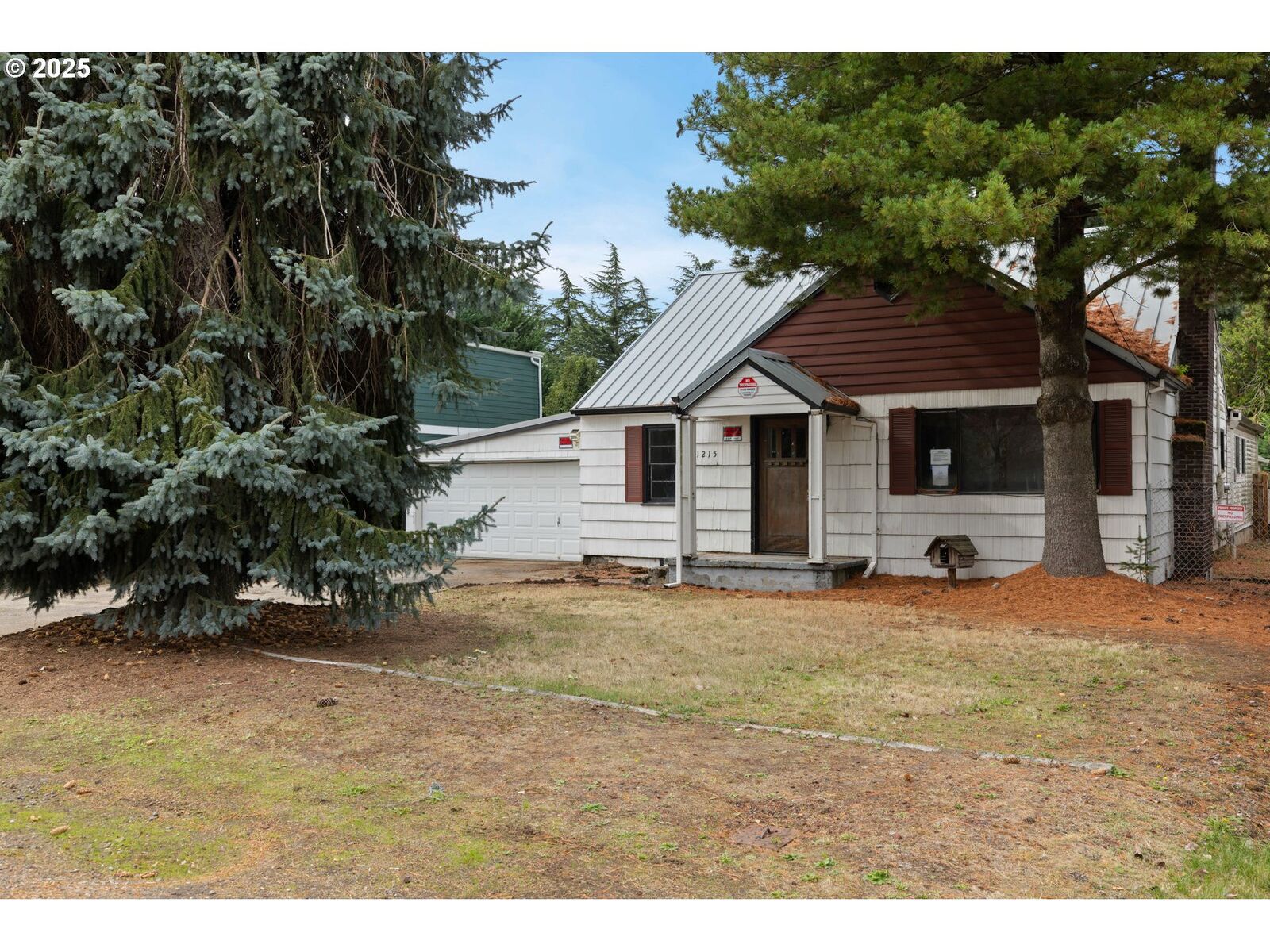 Property Photo: 1215 NE 118th Ave OR 97220