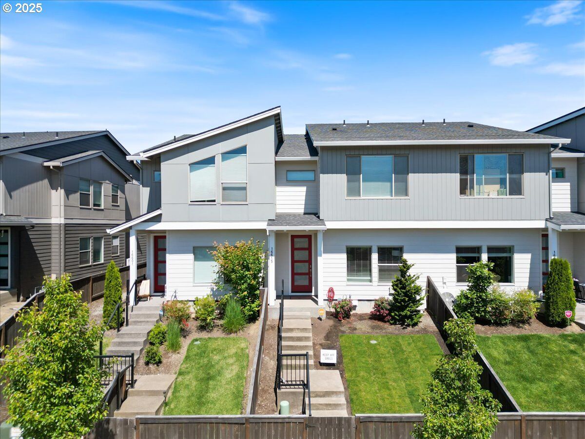 Property Photo:  16615 SE Sunshower Pl  OR 97086 