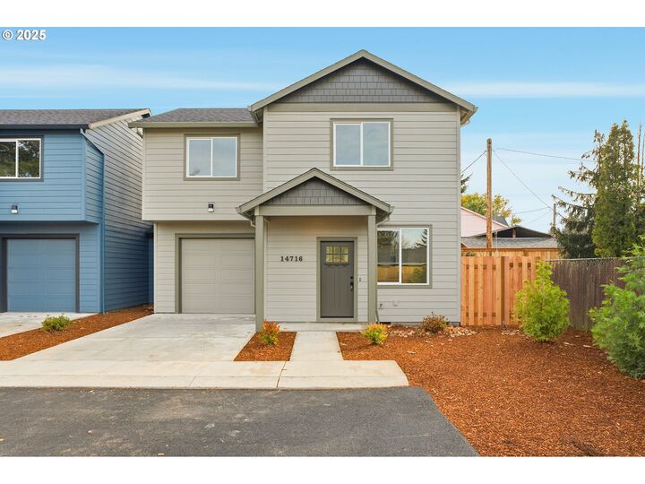 14716 SE Powell Blvd  Portland OR 97236 photo