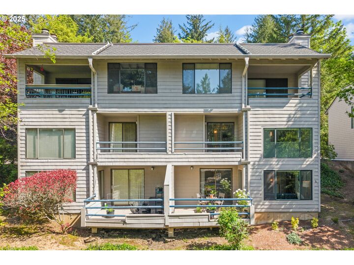 225 Cervantes Cir  Lake Oswego OR 97035 photo