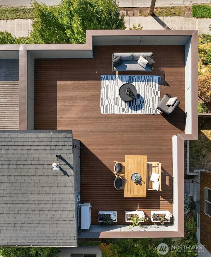 Property Photo: 3246 B 14th Avenue W WA 98119