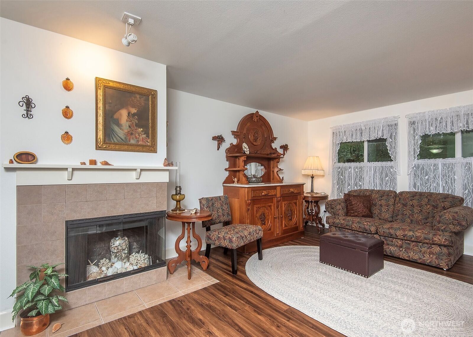 Property Photo:  300 N  130th Street 4104  WA 98133 