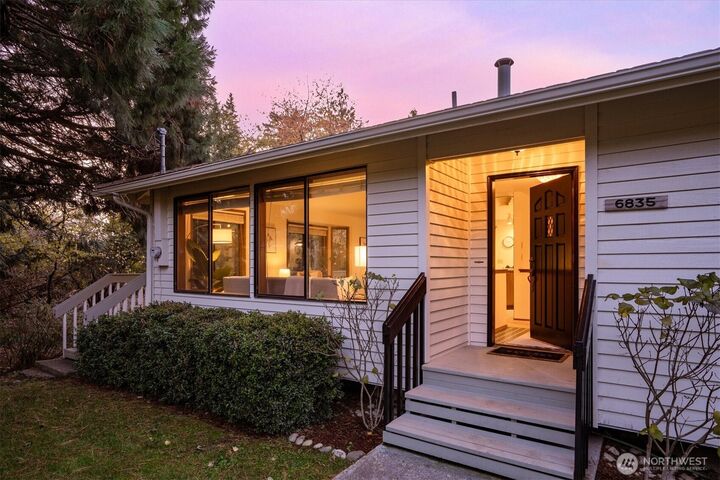 Property Photo: 6835 113th Place SE WA 98056