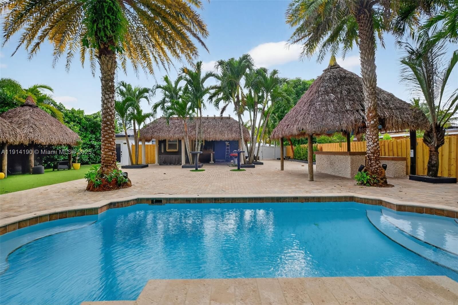 Property Photo:  465 NW 153rd St  FL 33169 