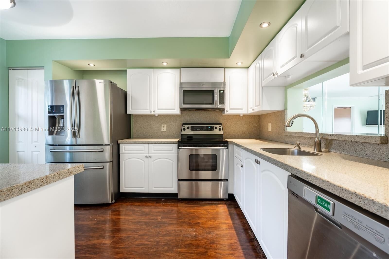 Property Photo:  1100 SW 130th Ave 304H  FL 33027 