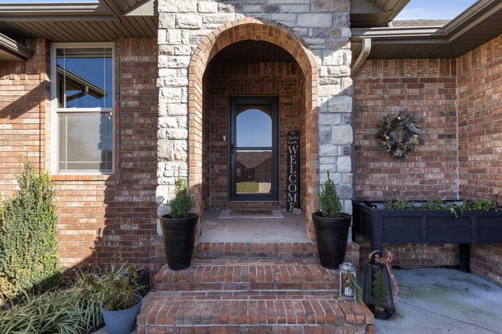 Property Photo: 5722 S Cottonwood Drive MO 65619