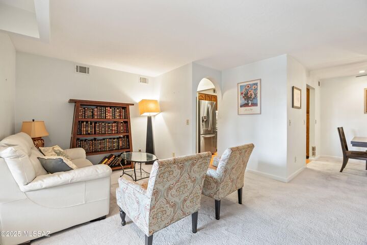 Property Photo:  461 W Yucca Court #305  AZ 85704 