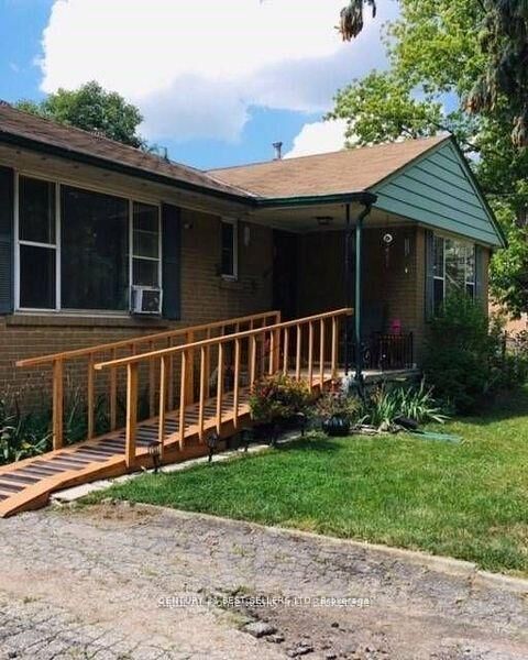 Property Photo: 320 Ashbury Road ON L6K 2M4