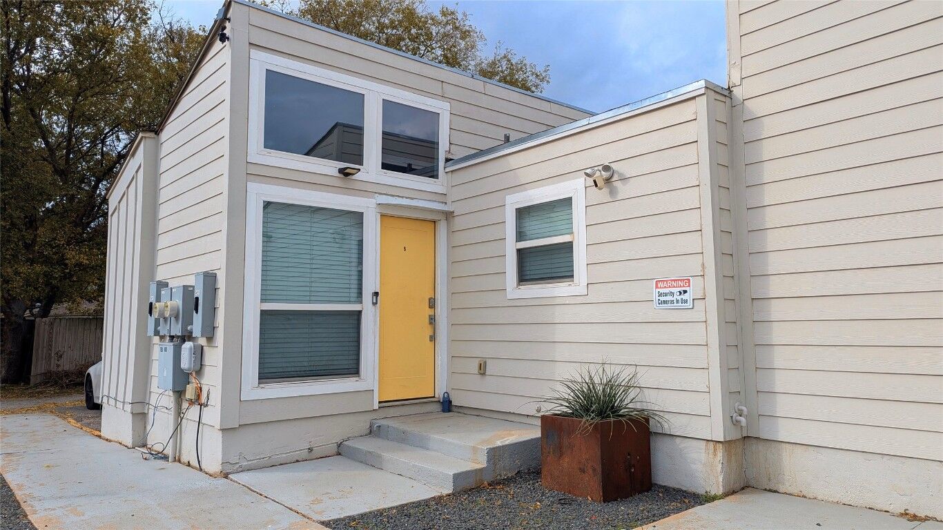 Property Photo: 4505 Teri Road B TX 78744