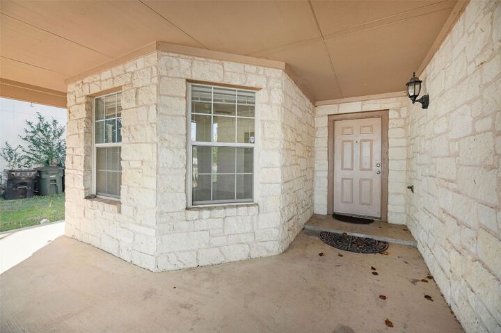 Property Photo: 703 Riverway Lane TX 78641
