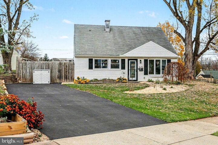 Property Photo:  101 Juniper Street  PA 17057 