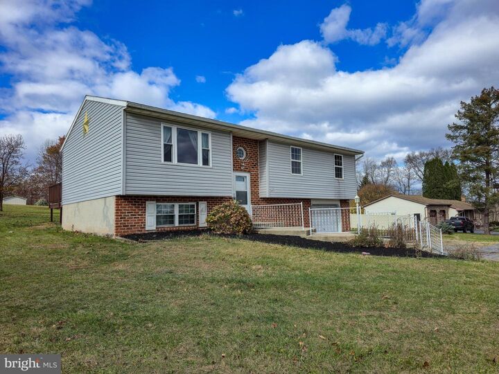 910 E Butter Road  York PA 17406 photo