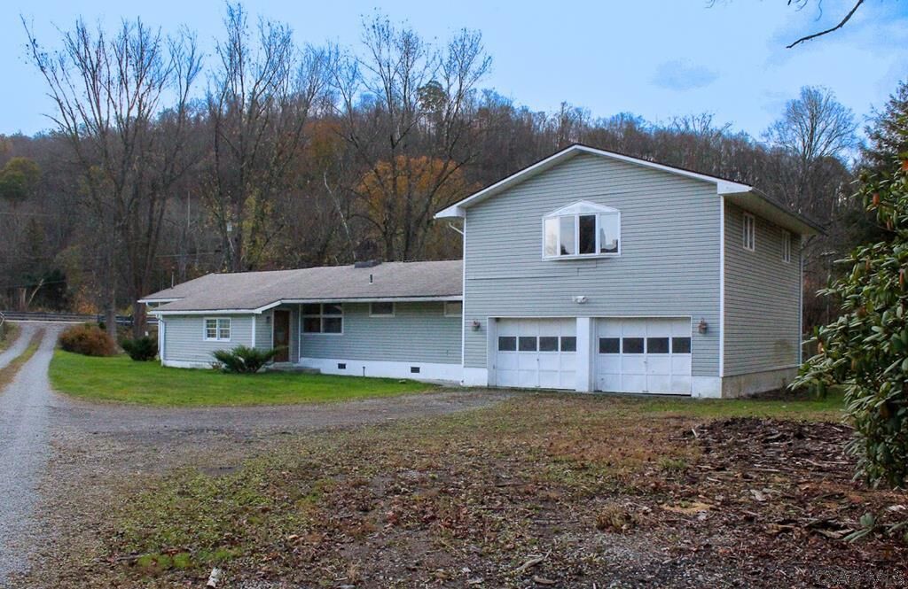 Property Photo:  107 Redbud Lane  PA 15650 