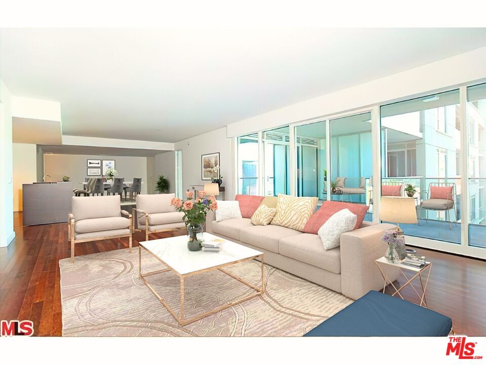 Property Photo:  6250 Hollywood Blvd  CA 90028 