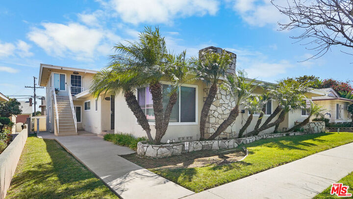 Property Photo:  5320 W 57th St  CA 90056 