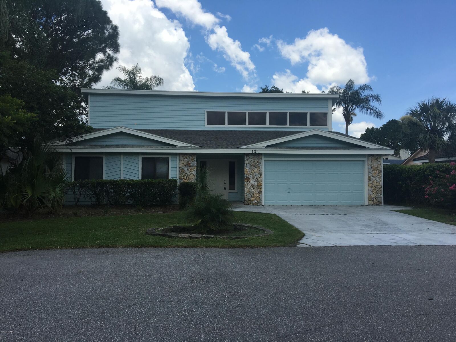 Property Photo: 132 Tern Court FL 32119