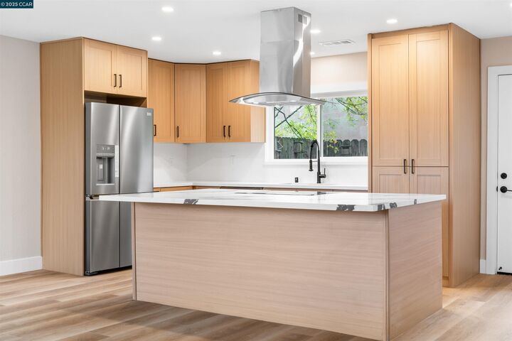 Property Photo:  3102 Pine St  CA 94553 