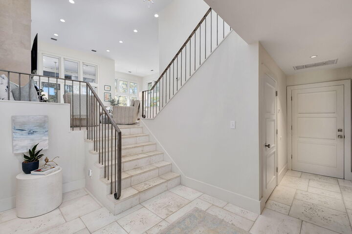 Property Photo: 2932 Pine Valley Drive FL 32550