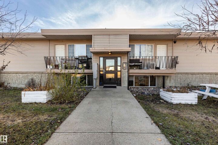 15431 93 Avenue NW 6  Edmonton AB T5R 5H4 photo