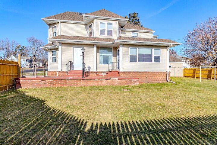 Property Photo:  407 State St  WI 54452 