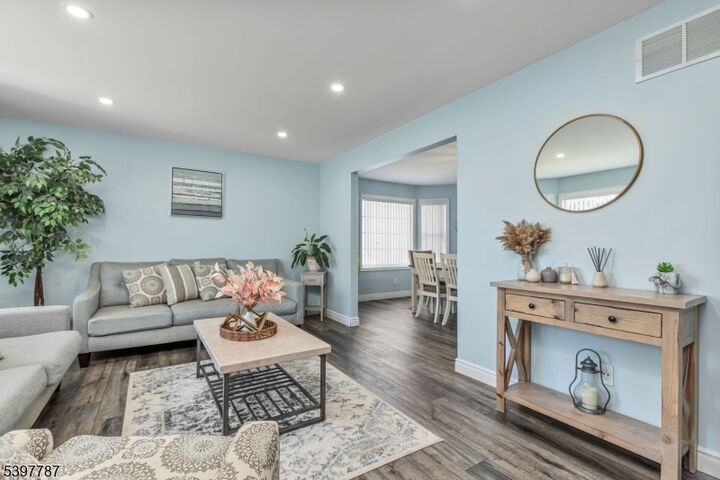 Property Photo:  126 N 13th St  NJ 07033 