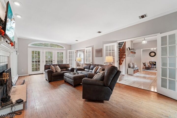 Property Photo:  20 Northfield Dr  NJ 07461 