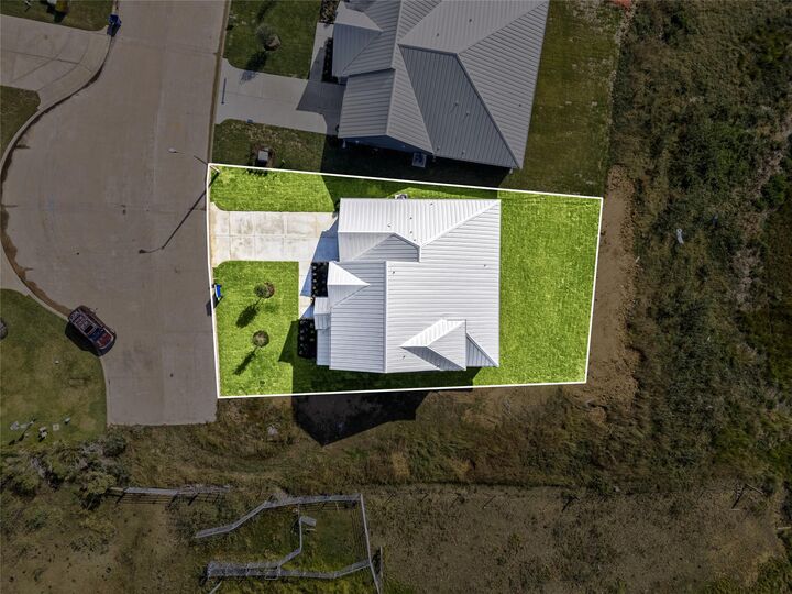 Property Photo: 5306 Allen Cay Drive TX 77590