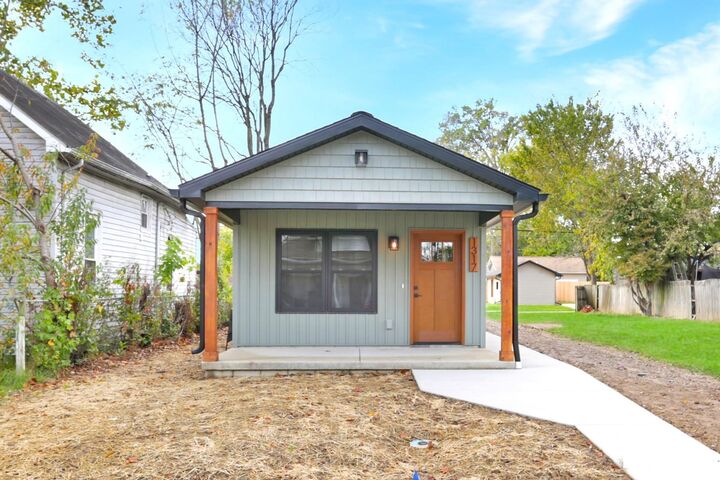 Property Photo:  1317 S Linwood Avenue  IN 47713 