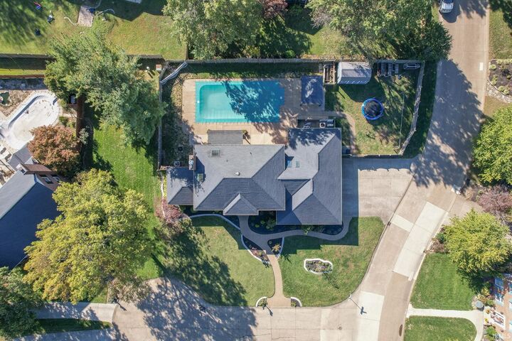 Property Photo: 7849 Brookshire Court IN 47715-7146