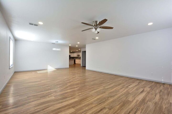 Property Photo: 1211 N Essex Avenue TX 79416