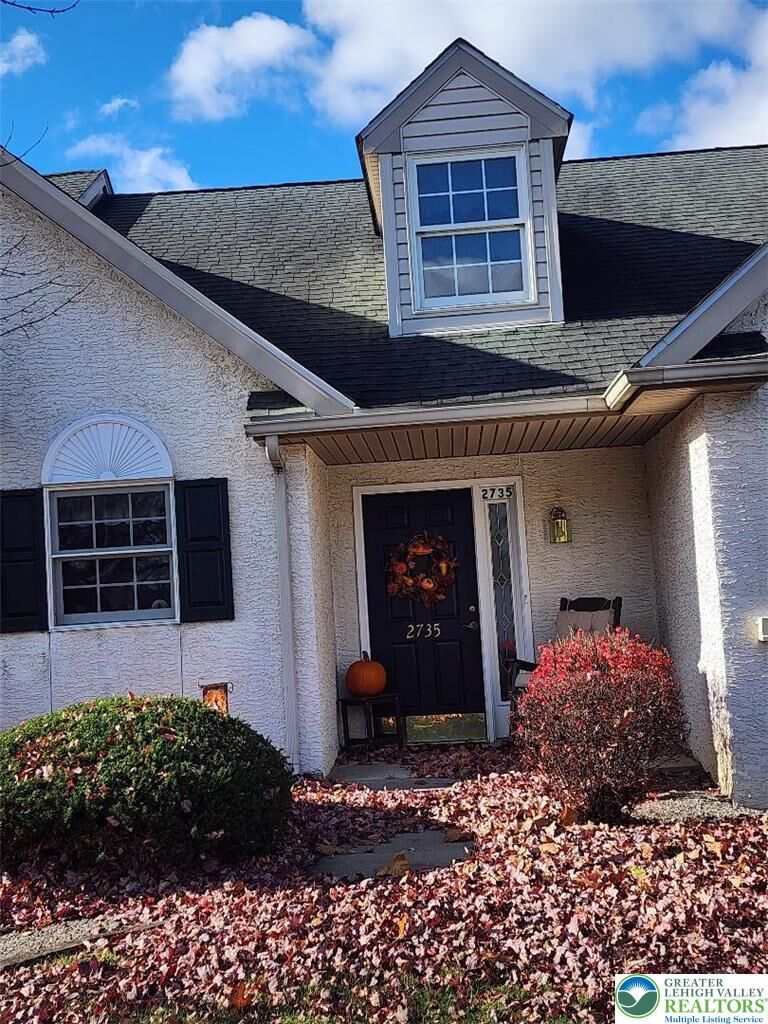 Property Photo:  2735 Upstream Farm Road  PA 18040 