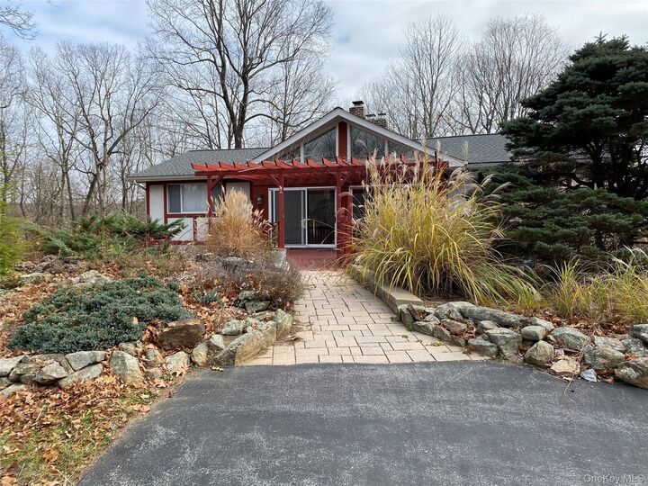 Property Photo:  19 Cascade Lake Road  NY 10990 