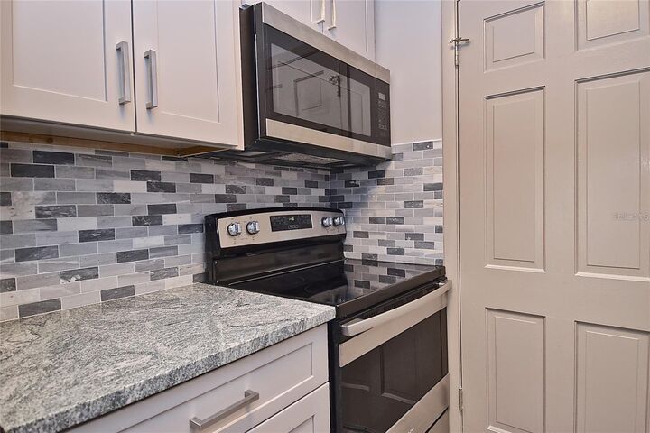 Property Photo: 200 The Esplanade N C19 FL 34285