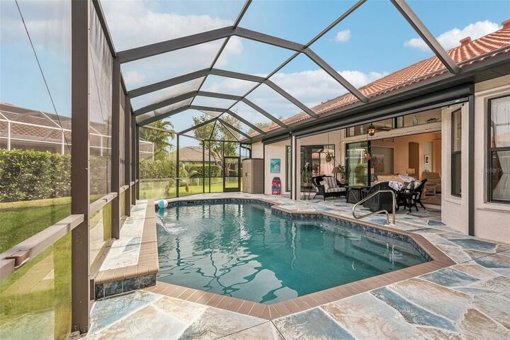 Property Photo: 626 May Apple Way FL 34293