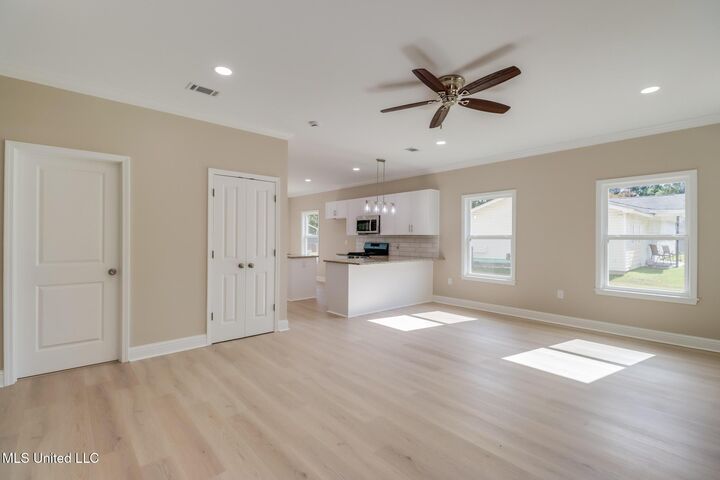 Property Photo:  2820 50th Avenue  MS 39501 