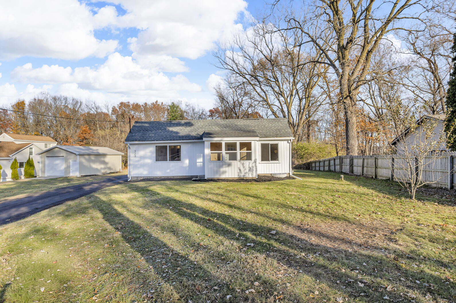 Property Photo:  323 Sycamore Street  MI 49202 