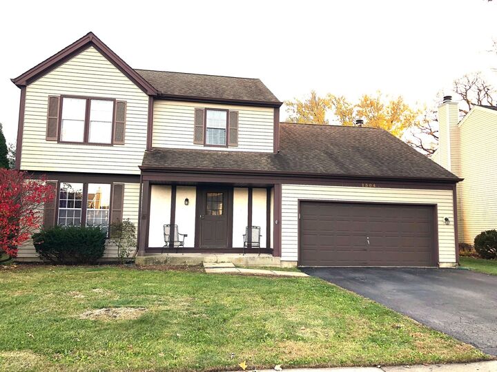 Property Photo:  1304 Yorkshire Lane  IL 60188 