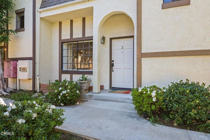 Property Photo: 511 S El Molino Avenue 2 CA 91101