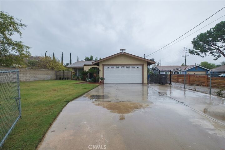 Property Photo:  10768 Campbell Avenue  CA 92505 