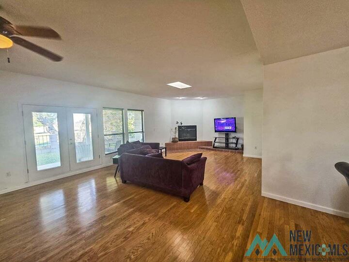 Property Photo: 809 Colonial Court NM 88220